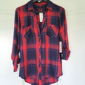 NWT lightweight flannel plaid button down top